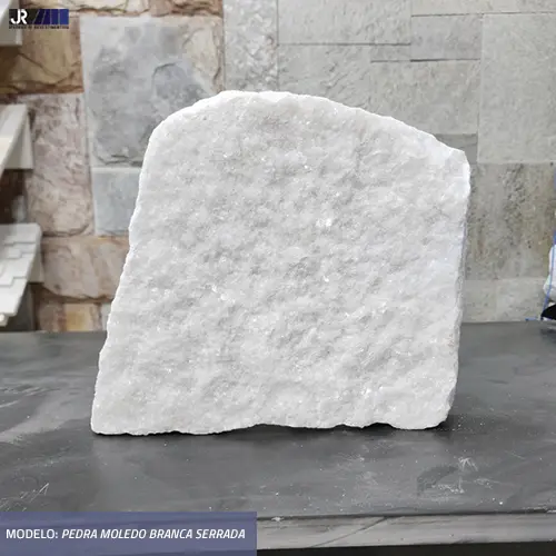 pedra-moledo-branca-de-frente
