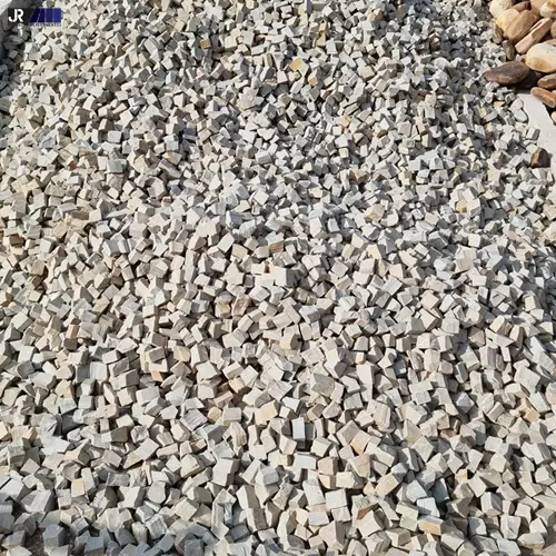 pedra-portuguesa-cinza-pilha